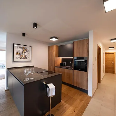 Lakeside Luxury Zell am See